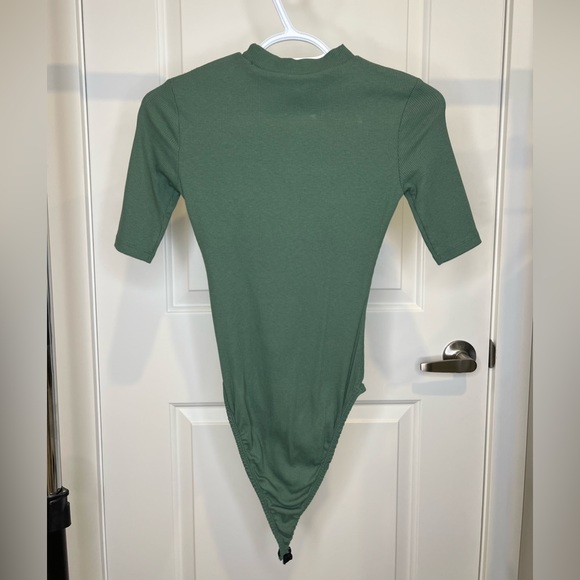 Divided "1990" Green Bodysuit Size xs - Picture 2 of 3